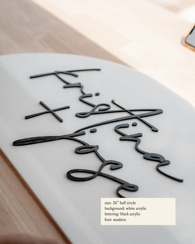 Half Circle - Last Name Sign