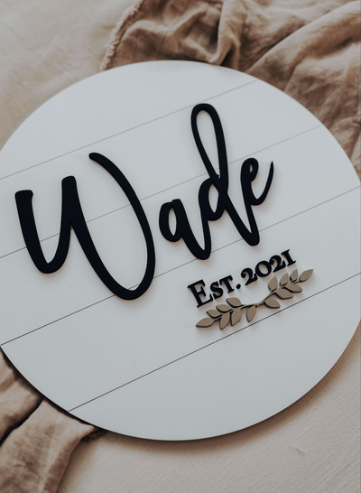 Family Name Shiplap Round